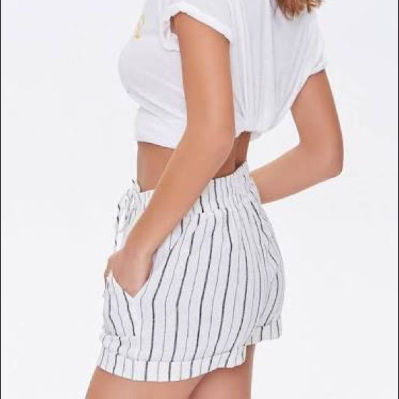 Almost Famous Linen Drawstring Short - Picture 4 of 7